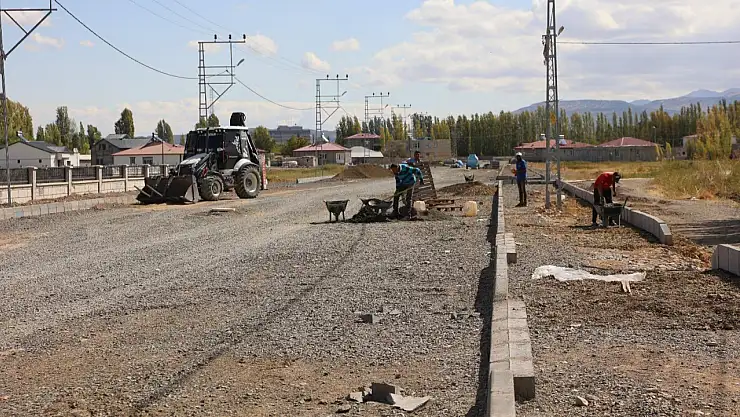Iğdır Belediyesi'nden Özgür Mahallesi'nde Altyapı ve Yol Çalışmaları