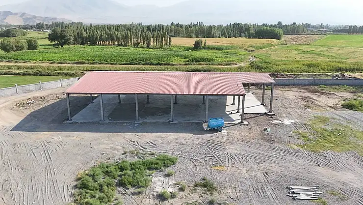 Iğdır Belediyesi Yeni Garaj İnşaatını Hızla Sürdürüyor