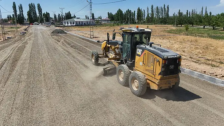 Iğdır'da Altyapı Güçlendiriliyor: Karaağaç Mahallesi'nde Asfalt Çalışmaları Tamamlandı