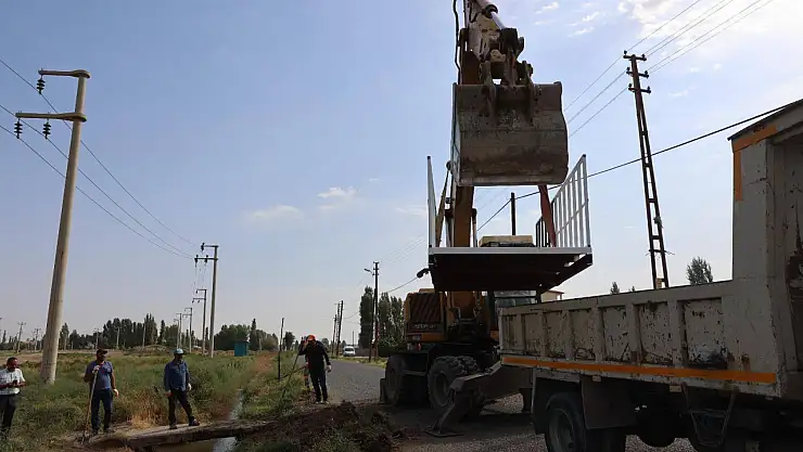 Iğdır'da Cumhuriyet Mahallesi'ne Yeni Yaya Köprüleri Kazandırıldı