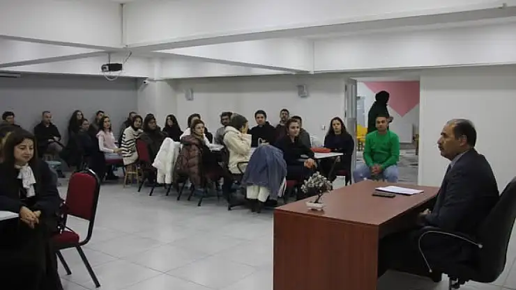 Iğdır'da İngilizce Öğretmenleri Eğitim İş Birliği Toplantısında Buluştu