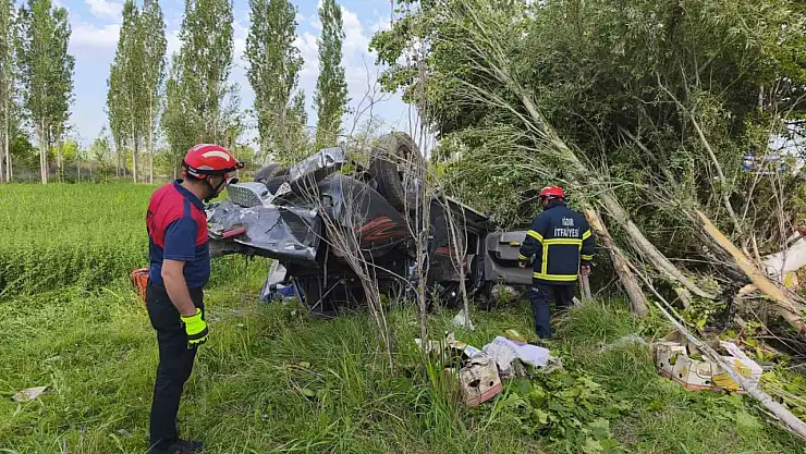 Iğdır'da Kaza Azerbaycanlı Araç Şarampole Yuvarlandı, 1 Kişi Hayatını Kaybetti