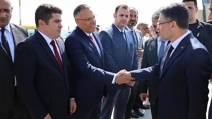 Iğdır'da Kırsalda Bereket Projesi ile 14 Çiftçiye 235 Hayvan Teslim Edildi