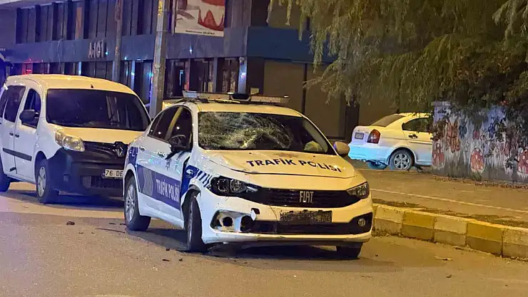 Iğdır'da motosiklet ve polis aracı çarpıştı: İki kişi ağır yaralandı