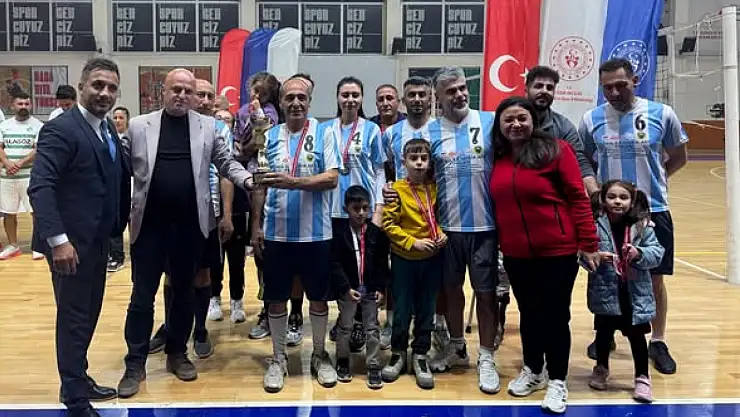 Iğdır'da Öğretmenler Günü Voleybol Turnuvası Coşkuyla Tamamlandı