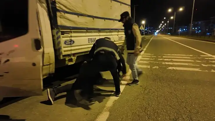 Iğdır'da patates çuvallarında 4 kaçak göçmen yakalandı, sürücü gözaltında!