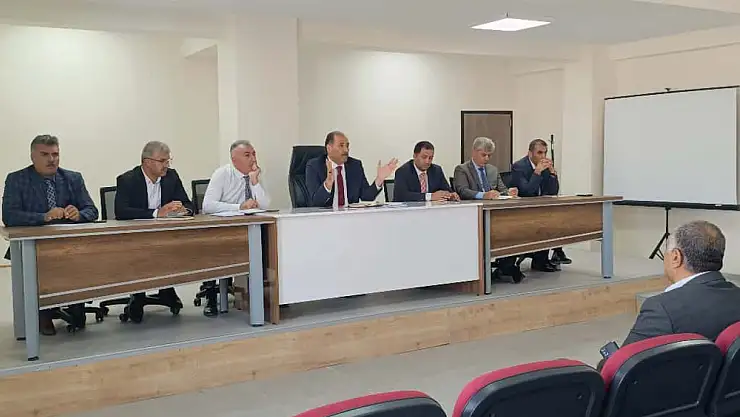 Iğdır'da Türkiye Yüzyılı Maarif Modeli ve Aile Yılı Toplantısı Gerçekleştirildi