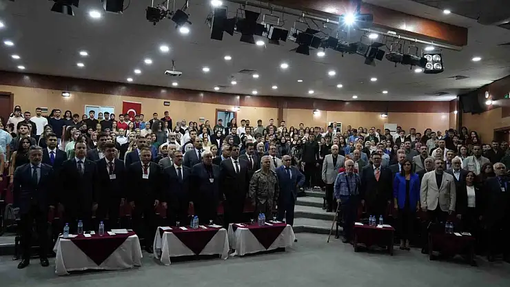 Iğdır'da Uluslararası Dede Korkut Konferansı'nda Türk kültürü tartışıldı