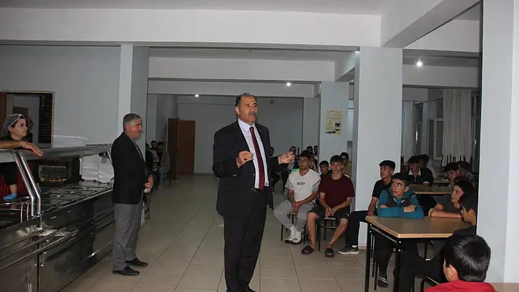 Iğdır İl Milli Eğitim Müdürü Aziz GÜN'den Öğrencilere Moral Ziyareti