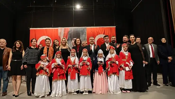 Iğdır'ın Kurtuluşunun 105. Yılı, Şiir ve Müzik Gecesi ile Kutlandı