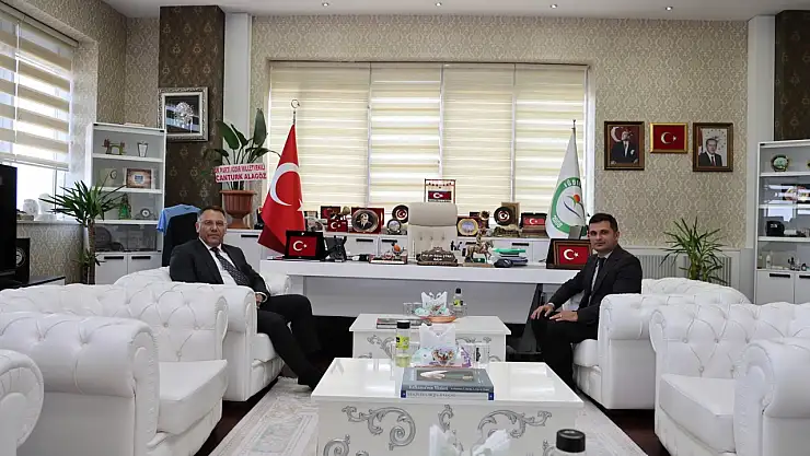 Iğdır Toprak Mahsulleri Müdürü Nihat Atalar'dan Rektör Gürel'e Ziyaret