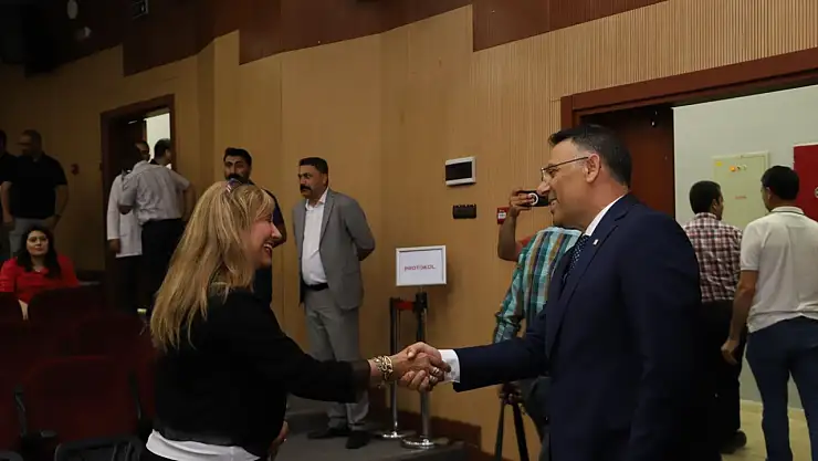 Iğdır Üniversitesi'nde Bayram Coşkusu: Geleneksel Bayramlaşma Töreni Gerçekleştirildi