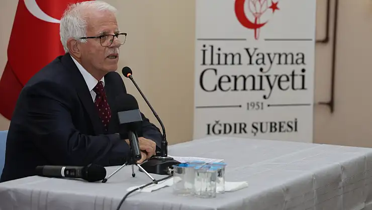 Iğdır Üniversitesi'nde İslam'ı Yeniden Yaşamak Konferansı Düzenlendi