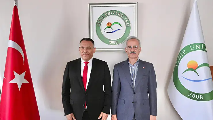 Iğdır Üniversitesi Rektörü Ekrem Gürel ile Gerçekleştirilen Toplantıda Gençlerin Başarıları Vurgulandı