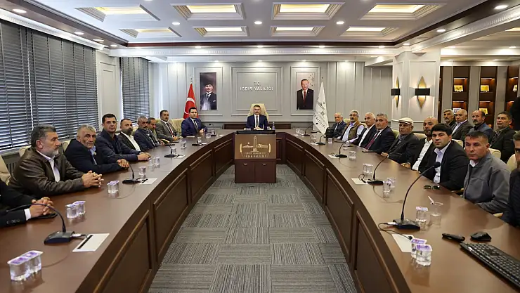 Iğdır Valisi Ercan Turan Muhtarlarla Bir Araya Geldi