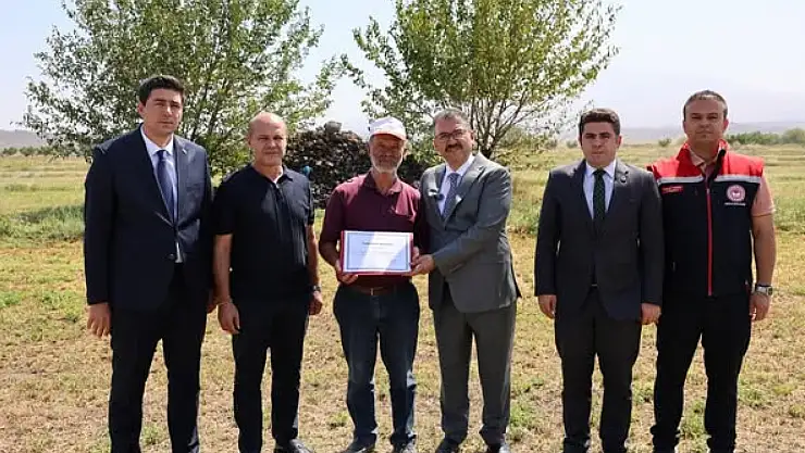 Iğdırlı Çiftçi Sabri Şıktaş 1000 Dönümlük Taşlık Araziyi Tarıma Kazandırdı