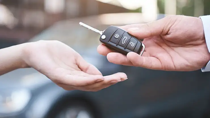 İkinci el araçta 6 ay-6 bin kilometre kuralına uymayanlara ağır ceza