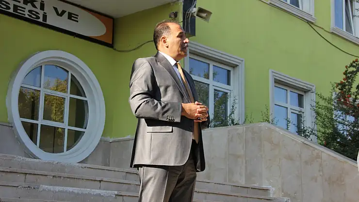 İl Millî Eğitim Müdürü Aziz Gün'den Okul Ziyaretleri: Eğitim ve Spor İçin Öğrencilerle Buluştu