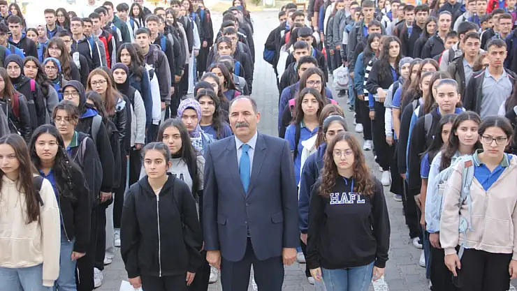 İl Millî Eğitim Müdürü Aziz GÜN, Haydar Aliyev Fen Lisesi ve Mehmet Çavuş Ortaokulu'nu Ziyaret Etti
