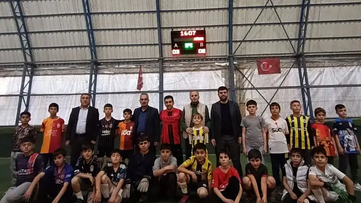 İlim Yayma Cemiyeti'nin 75. Yılına Özel Futbol Müsabakası Düzenlendi
