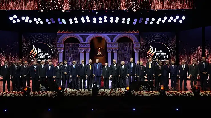 İlim Yayma Ödülleri 2025 Atatürk Kültür Merkezinde Gerçekleşti
