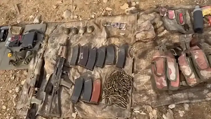 Irak'ın kuzeyinde teröristlere ait çok sayıda silah ve mühimmat ele geçirildi