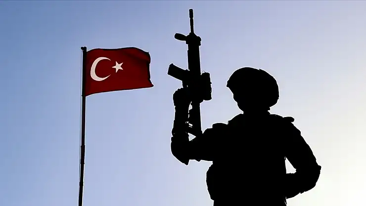 Irak ve Suriye'deki Türk askerinin görev süresi uzatıldı