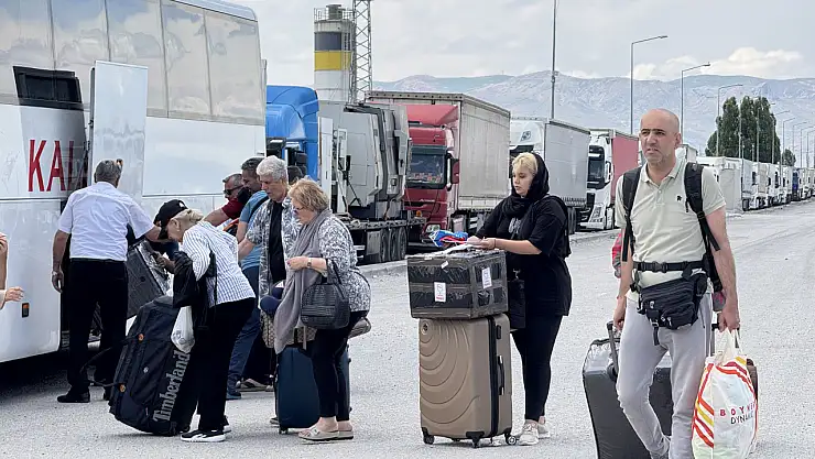 İran hava sahasının kapanması Gürbulak sınır kapısını hareketlendirdi