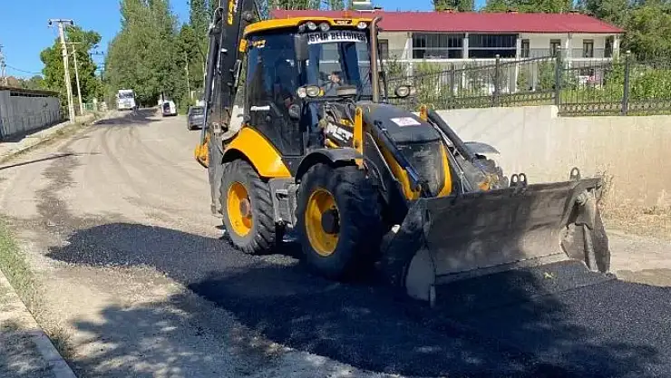 İspir Belediyesi'nden Devedağı Grup Yoluna Yeni Bakım ve Asfaltlama Çalışmaları Tamamlandı!