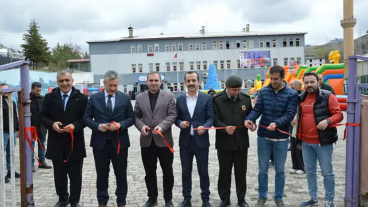 İspir Kaymakamı Ahmet Salih Poçanoğlu'ndan 23 Nisan Etkinliklerine Katılım