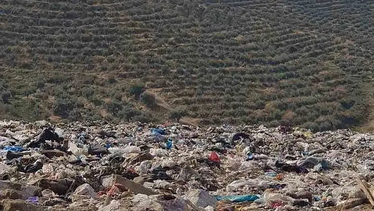 İzmir'de Biriken Atıklar, Yangın Tehlikesini Tırmandırıyor!