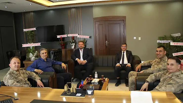 Jandarma Komutanlarından Tatvan Devlet Hastanesine Hayırlı Olsun Ziyareti