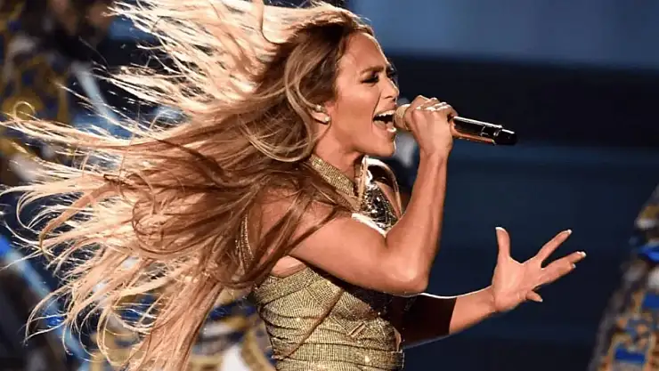 Jennifer Lopez Konseri Saat Kaçta? İstanbul Fest Yenikapı'da Yeni Başlangıç Saati Belli Oldu!