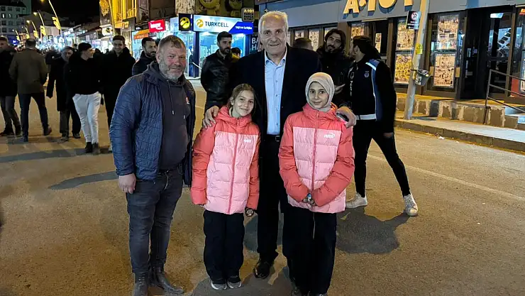 Kadir gecesinin bereketi Eleşkirt'te paylaşıldı