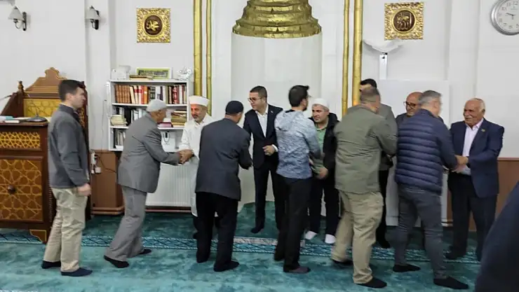 Kağızman'da Kurban Bayramı Maneviyatı: Bayram Namazı ve Bayramlaşma