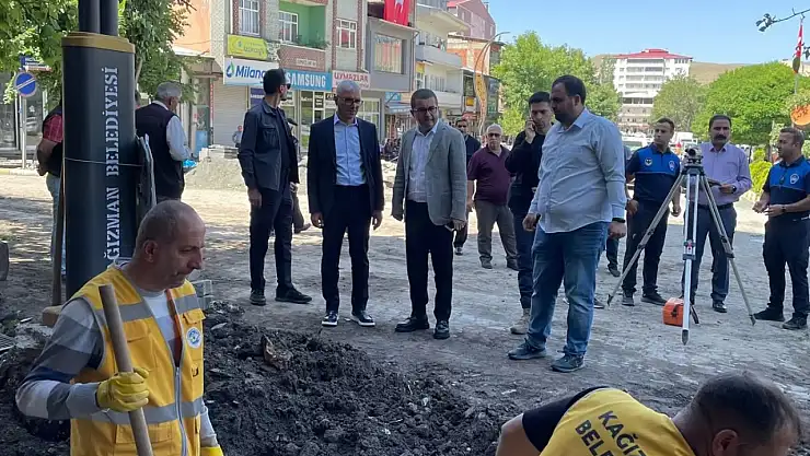 Kağızman'da Meydan Kaldırımları Yenileniyor, Sulama Kanalları Modernize Ediliyor