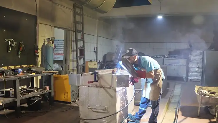 Kandıra Belediyesi'nden Ekonomik Tasarruf Adımı: Kullanım Dışı Konteynerler Yeniden Hayata Dönüyor!