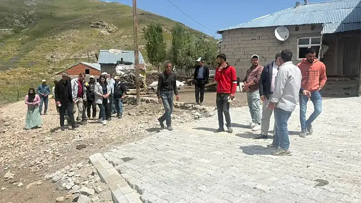 Karayazı Belediyesi'nden 2025'e yönelik kilit parke döşeme projelerine güçlü başlangıç