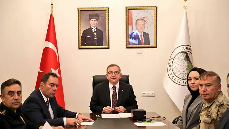 Karayollarında Hız Sınırları Yeniden Düzenleniyor: Vali Polat, Bakanlık Toplantısına Katıldı