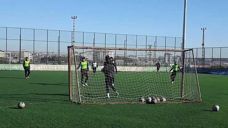 Kars 36 spor sahaya galibiyet için çıkıyor