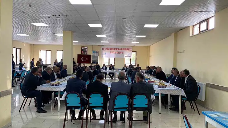 Kars Arpaçay Kaymakamı Muhtarlarla Buluştu, Muhtarlığın Önemi Vurgulandı