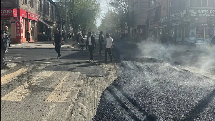 Kars Belediyesi'nden Yol Bakım ve Onarım Çalışmaları