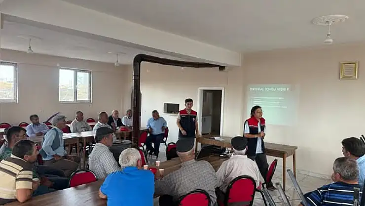 Kars'ın Esenkent Köyü'nde Sertifikalı Tohum Kullanımı Hakkında Bilgilendirme Toplantısı Yapıldı