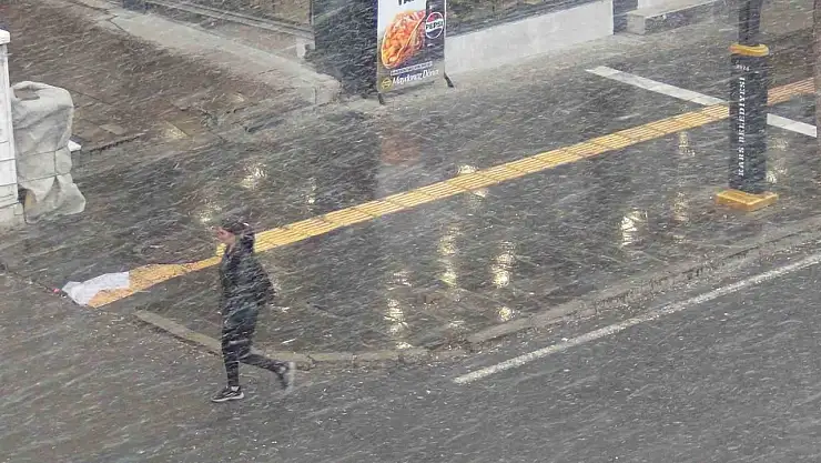 Kars'ta baharda kış hüküm sürüyor