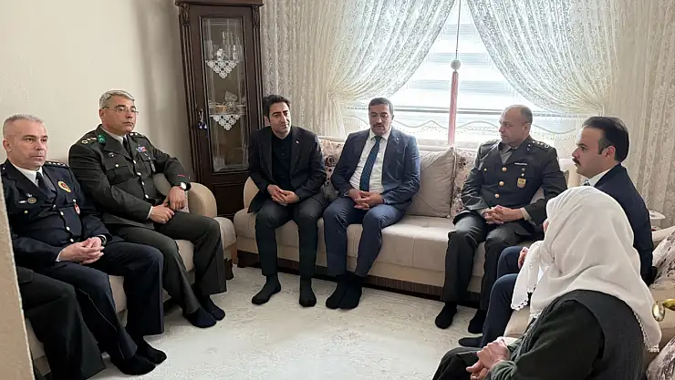 Kars'ta bayram coşkusu kamu ve halkı buluşturdu