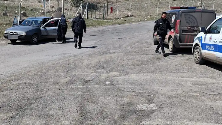 Kars'ta Emniyet, asayişi sağlamak için denetimlerde kararlılıkla ilerliyor!