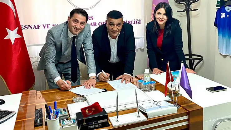 Kars'ta Esnafa Finansal Destek İçin İmza Töreni Düzenlendi