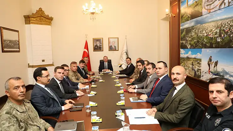 Kars'ta İl Güvenlik ve Asayiş Koordinasyon Toplantısı Gerçekleştirildi