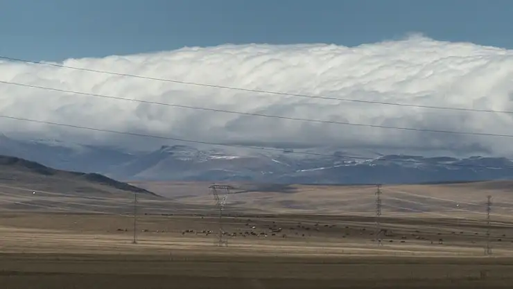 Kars'ta ilk kar yağışı göz kamaştırdı, dağlar beyaza büründü!