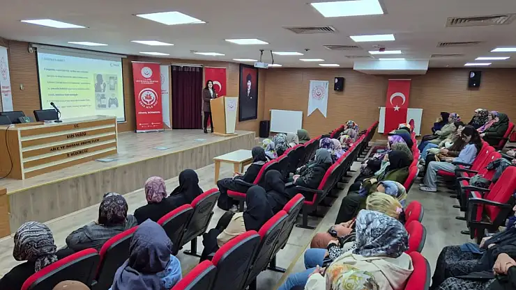 Kars'ta Kadınlara Bağımlılıkla Mücadele Eğitimi